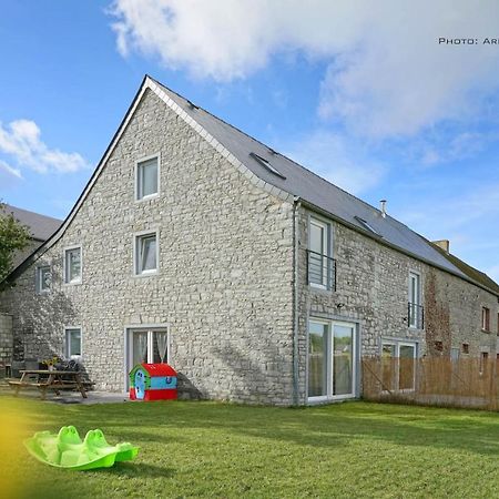 Gîte familiale ferme des aujes falaen Onhaye Extérieur photo