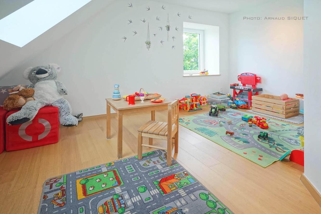 Gîte familiale ferme des aujes falaen Onhaye Extérieur photo