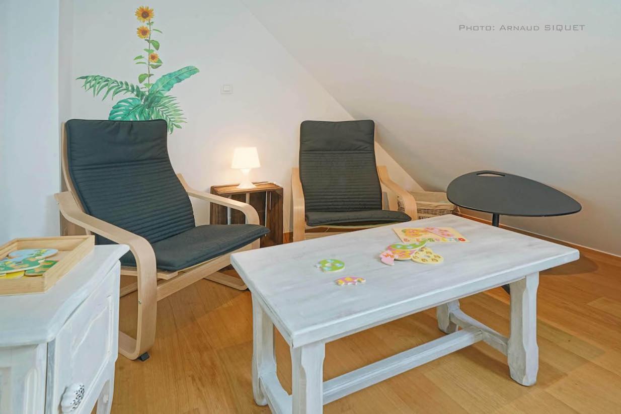 Gîte familiale ferme des aujes falaen Onhaye Extérieur photo