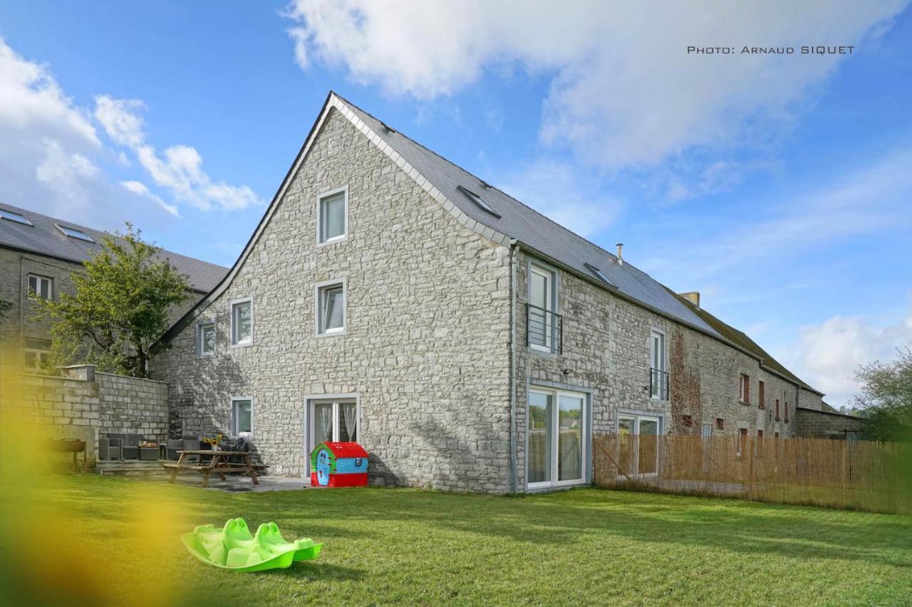 Gîte familiale ferme des aujes falaen Onhaye Extérieur photo