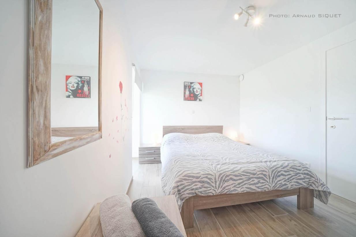 Gîte familiale ferme des aujes falaen Onhaye Extérieur photo